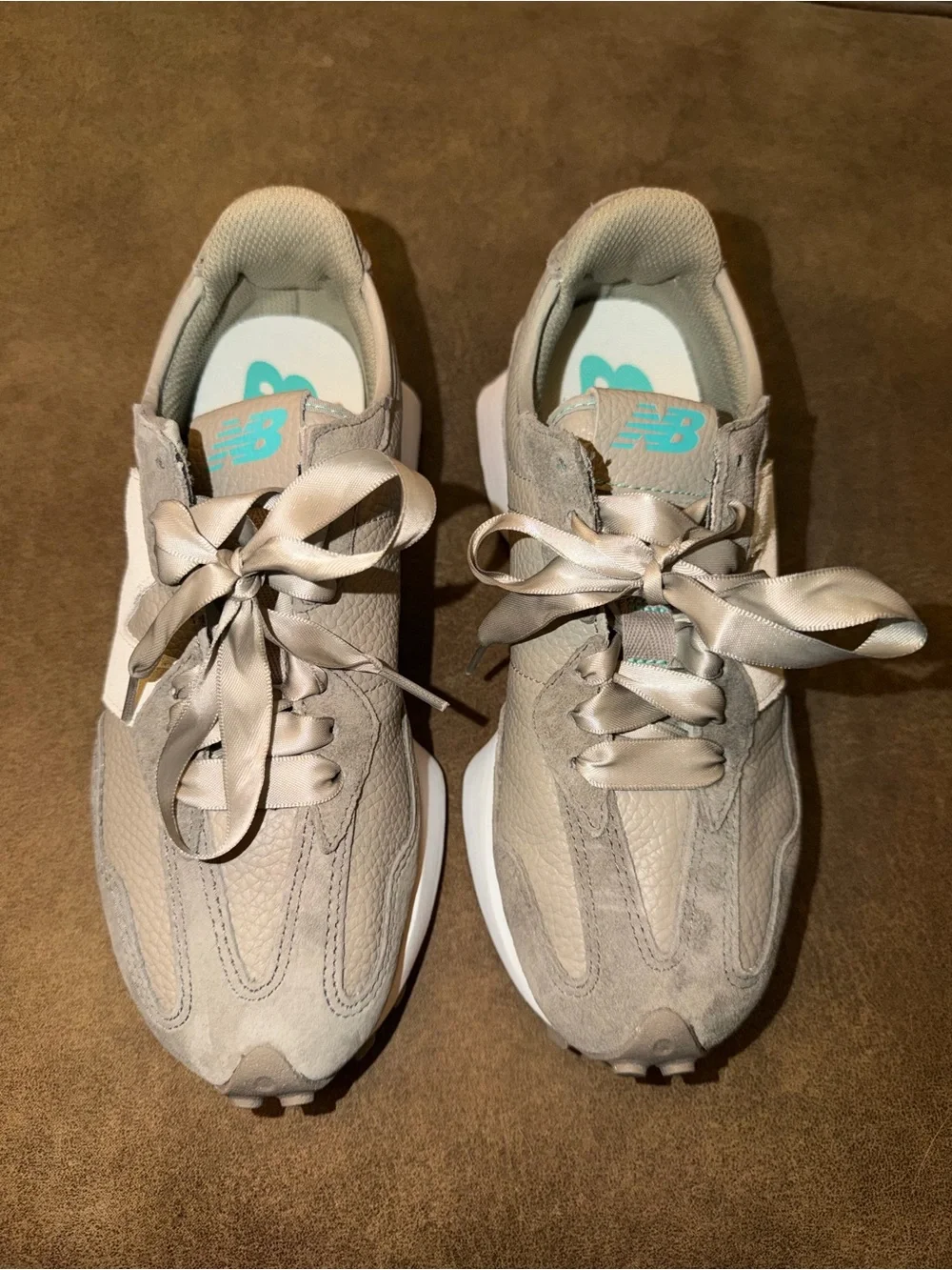 New Balance & Calia Women’s 327 Sneaker